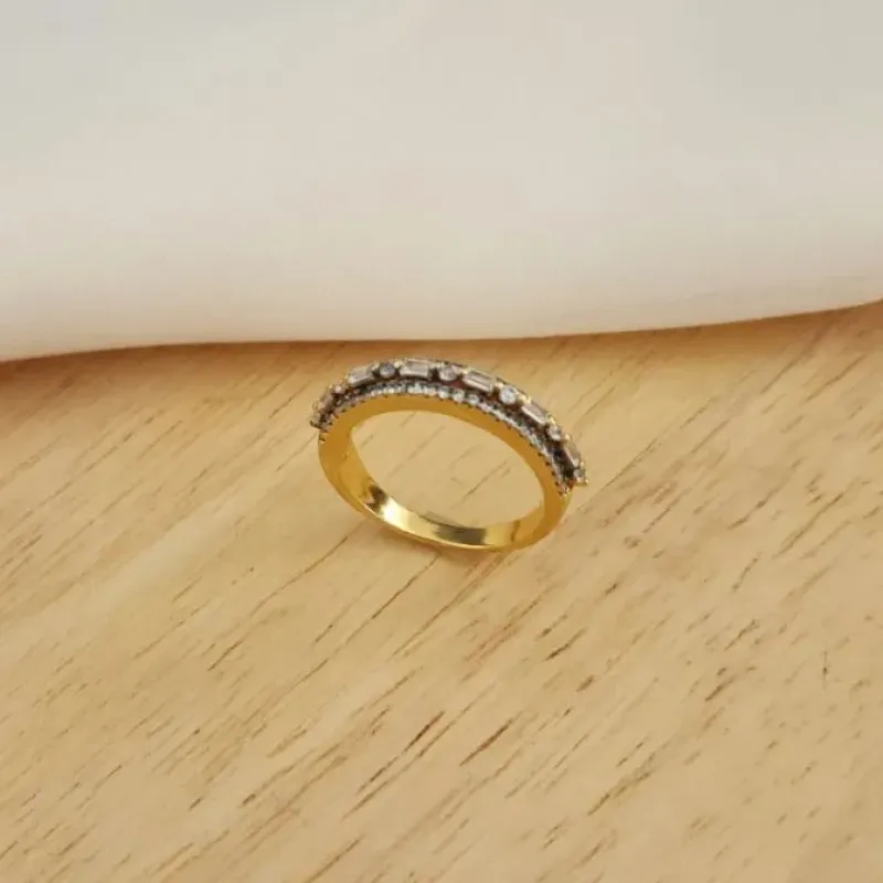 ANEL DOURADO MEIA ZIRCÔNIAS CRISTAL CRAVEJADO