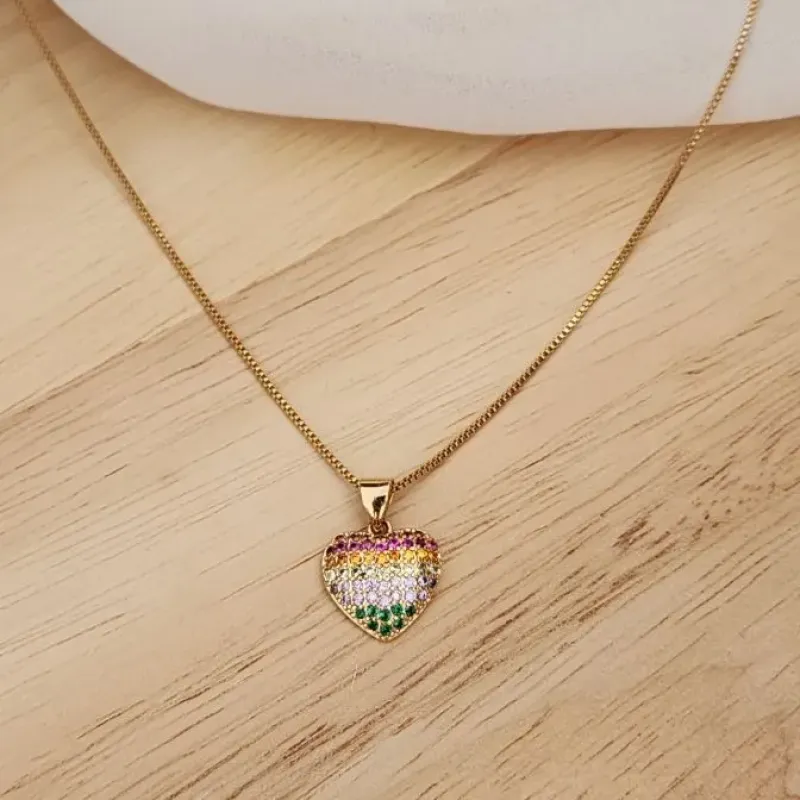 COLAR DOURADO CORAÇÃO MICROZIRCÔNIAS COLORIDAS