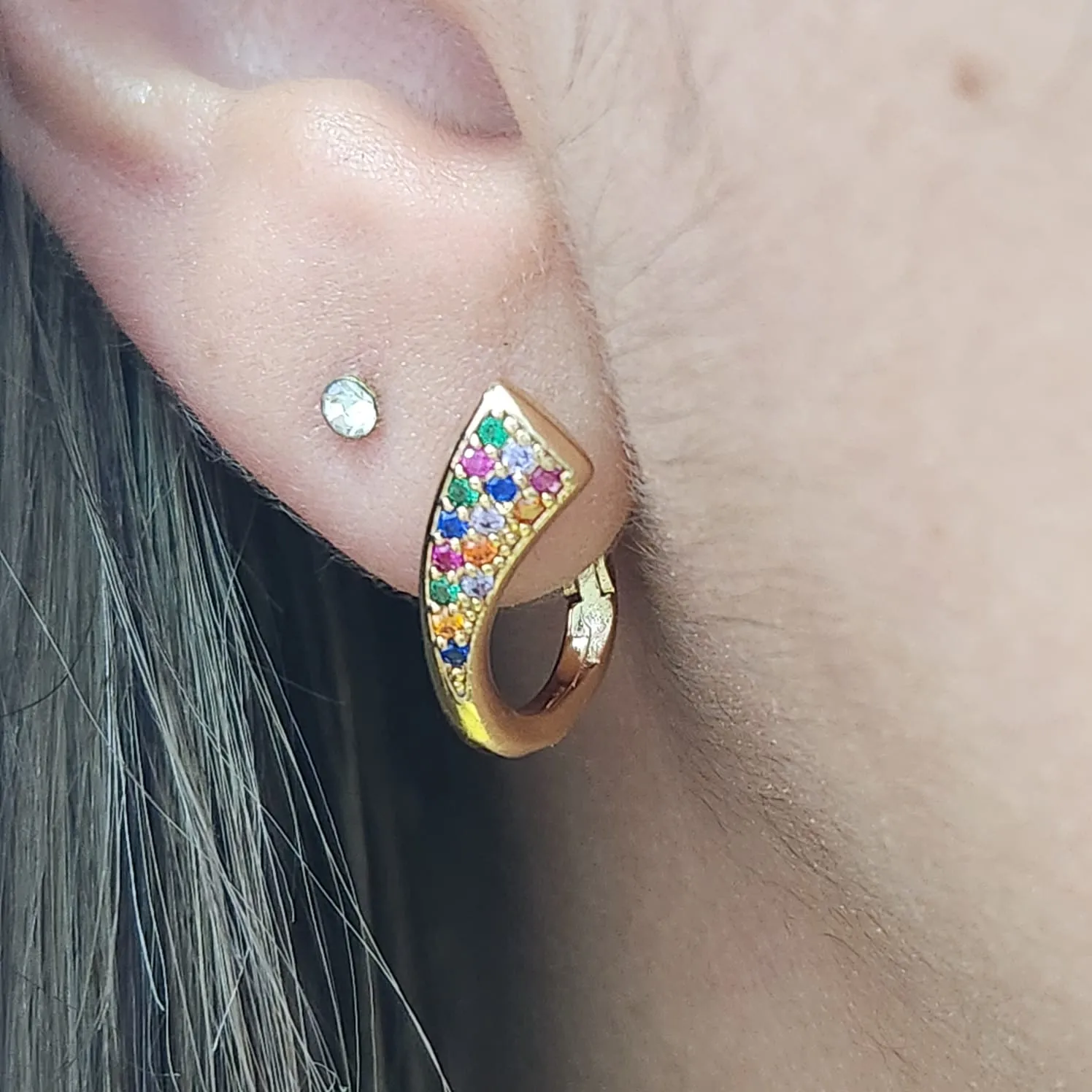 BRINCO ARGOLA MICROZIRCÔNIAS COLORIDAS