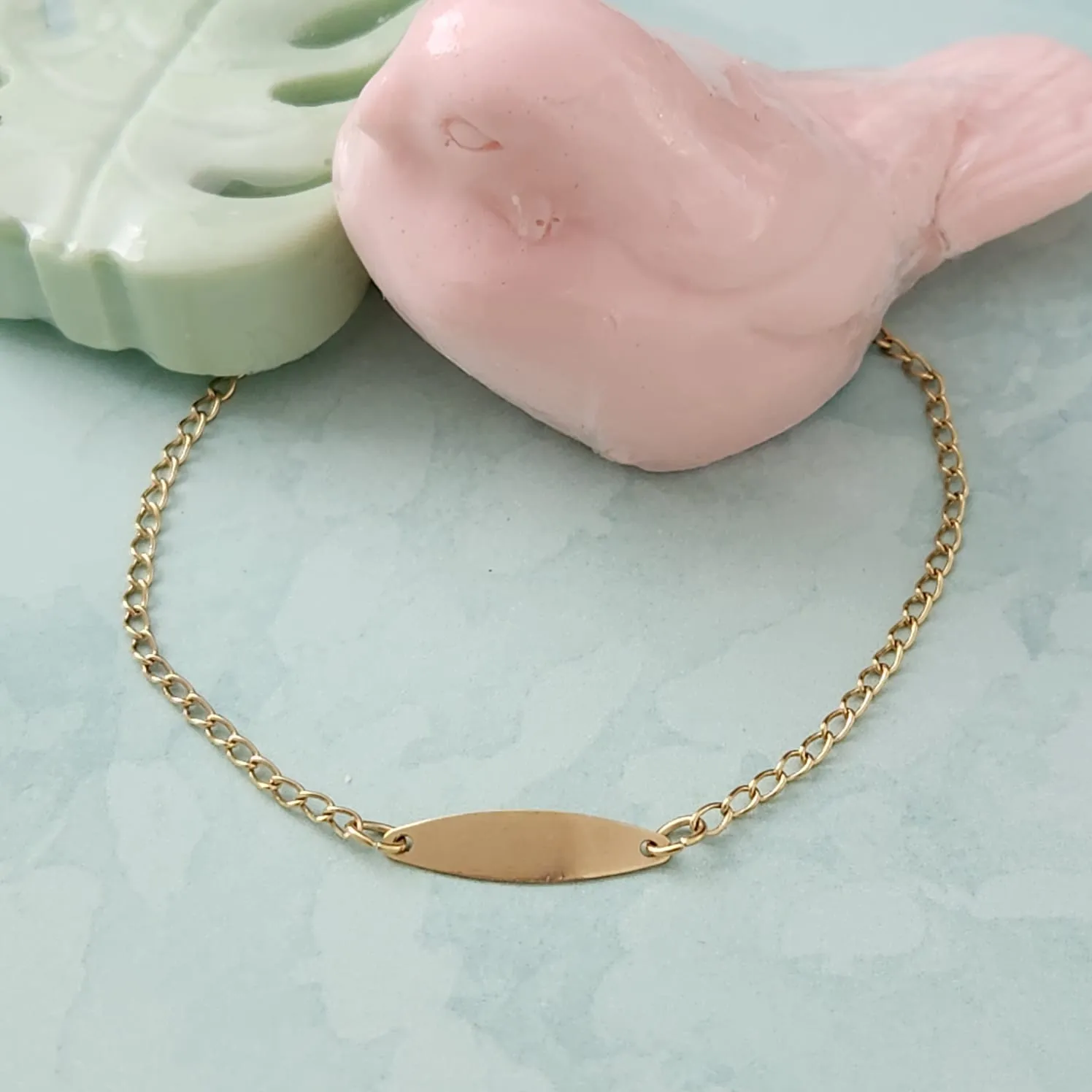 PULSEIRA DOURADA INFANTIL PLAQUINHA