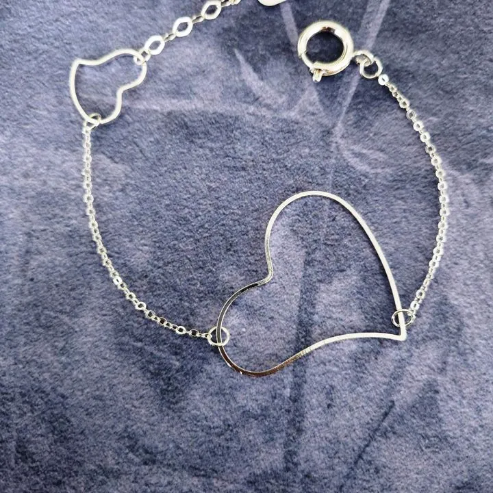 PULSEIRA PRATA LEVE CORAÇÃO VAZADO GRANDE E MÉDIO
