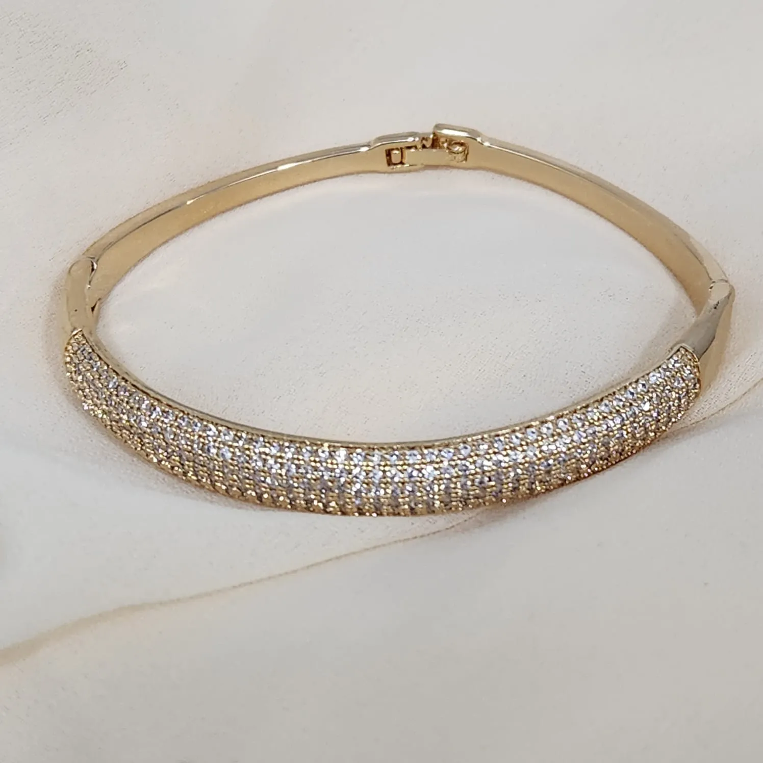 BRACELETE DOURADO MICROZIRCÔNIAS CRISTAL
