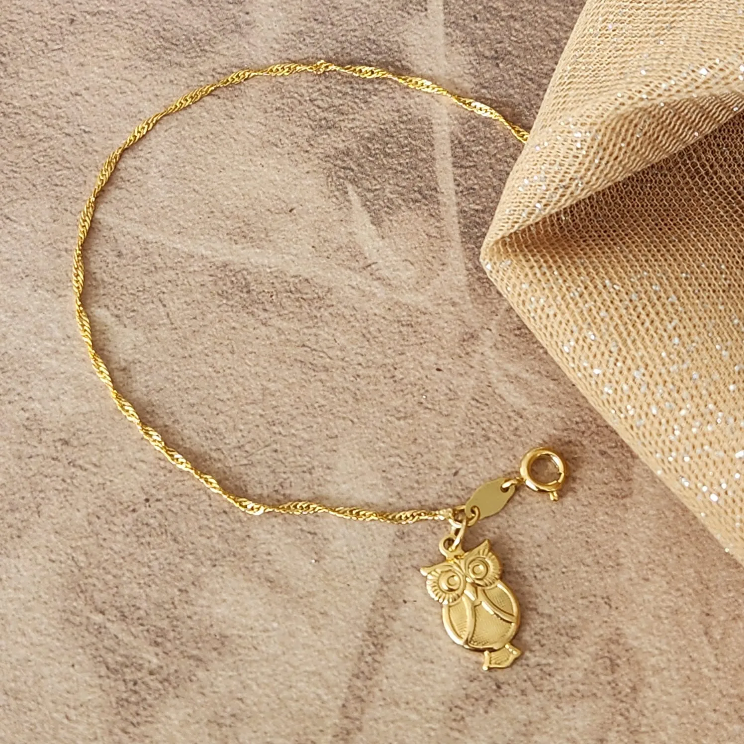 PULSEIRA CORRENTE SINGAPURA COM PINGENTE CORUJA