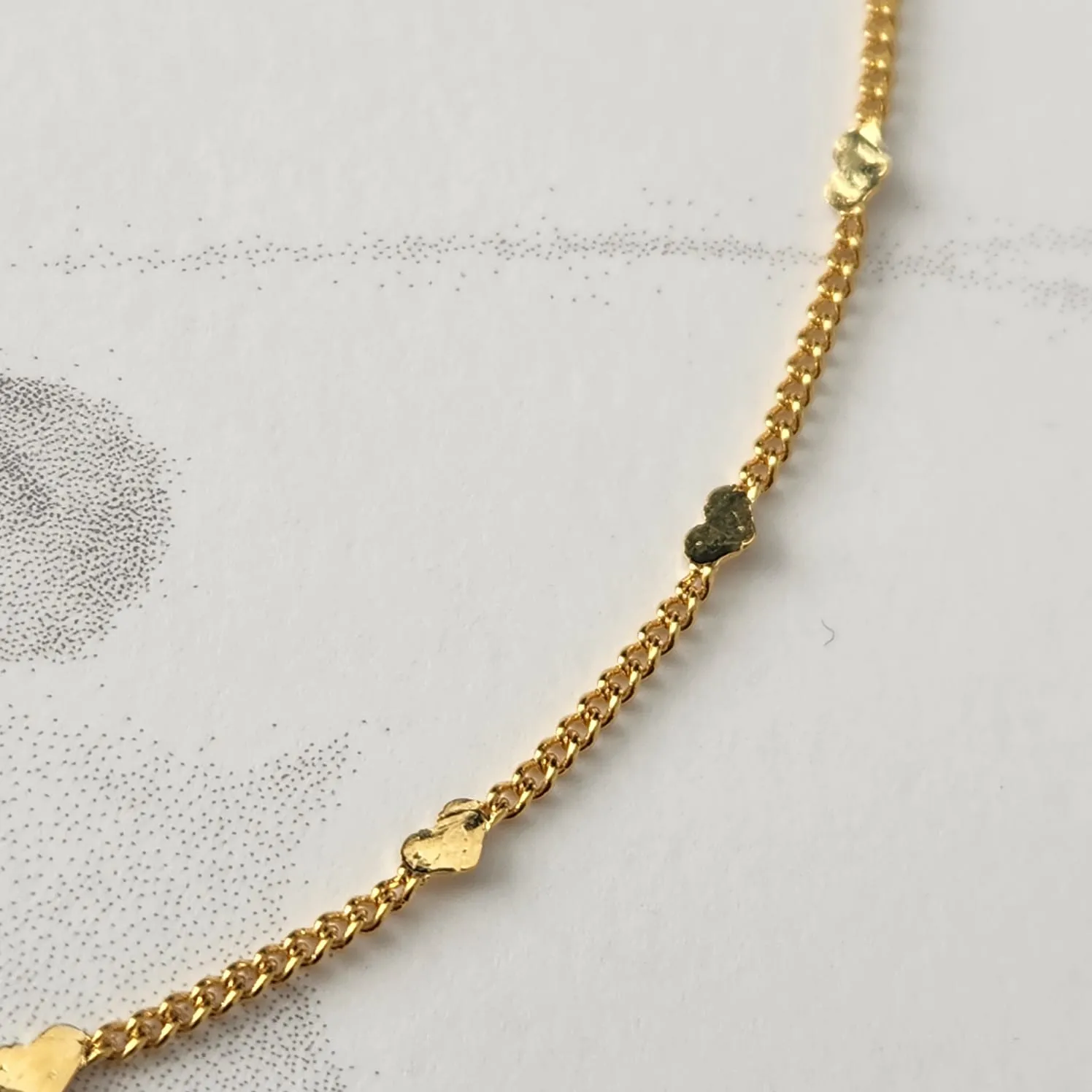 COLAR DOURADO CORAÇÕES