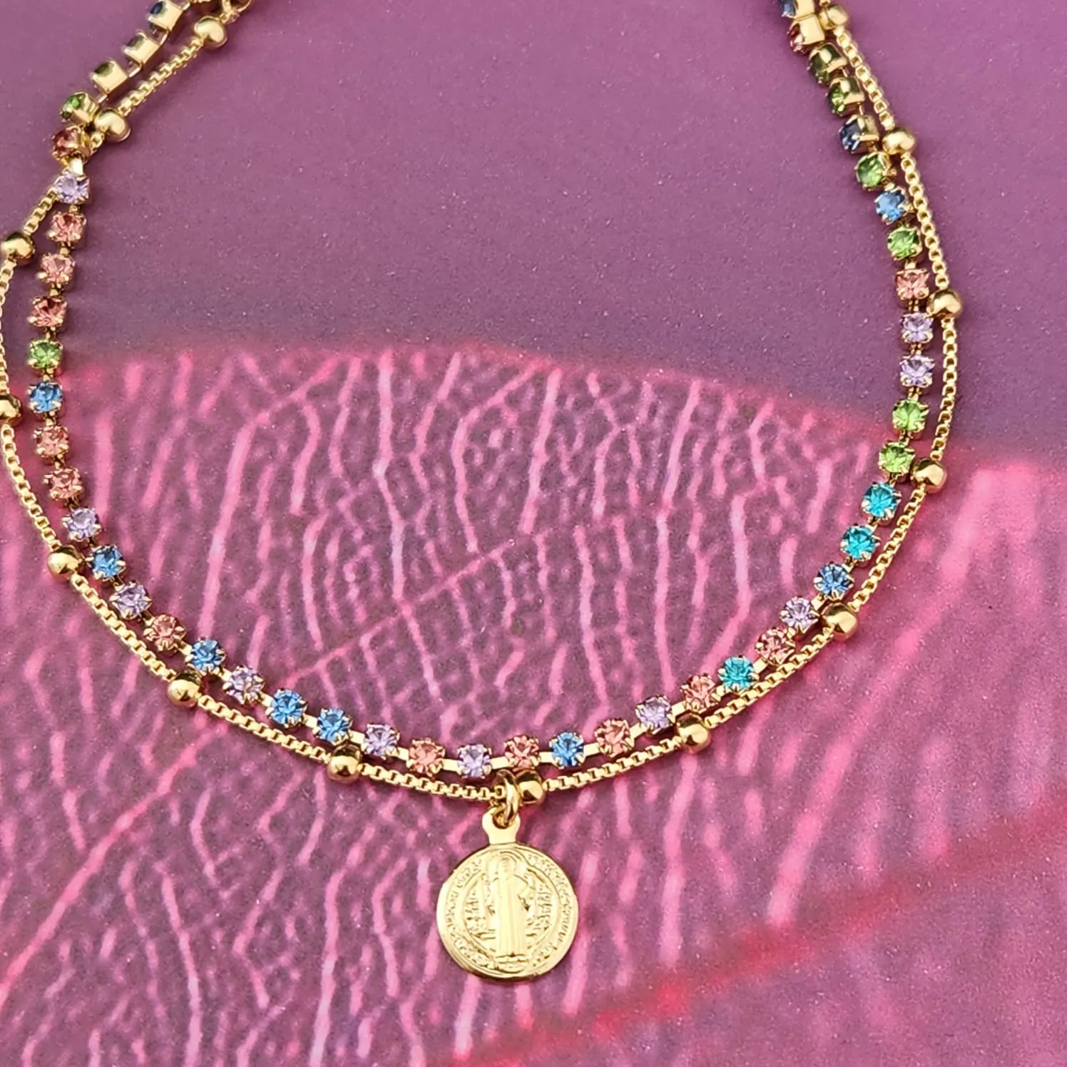 PULSEIRA DOIS FIOS RIVIERA COM BOLINHAS E PINGENTE SÃO BENTO