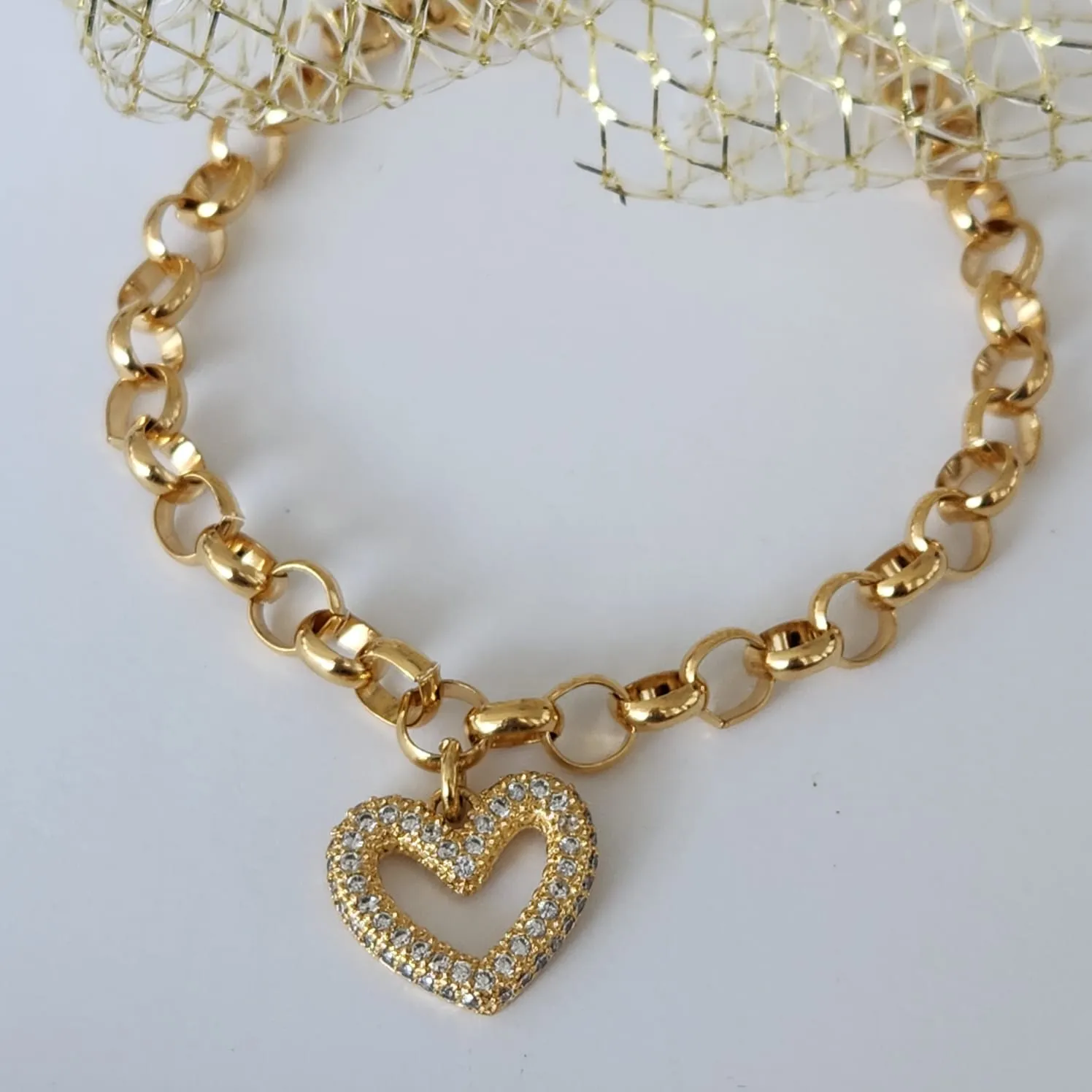 PULSEIRA DOURADA PINGENTE CORAÇÃO ARREDONDADO CRAVEJADO ZIRCÔNIA CRISTAL