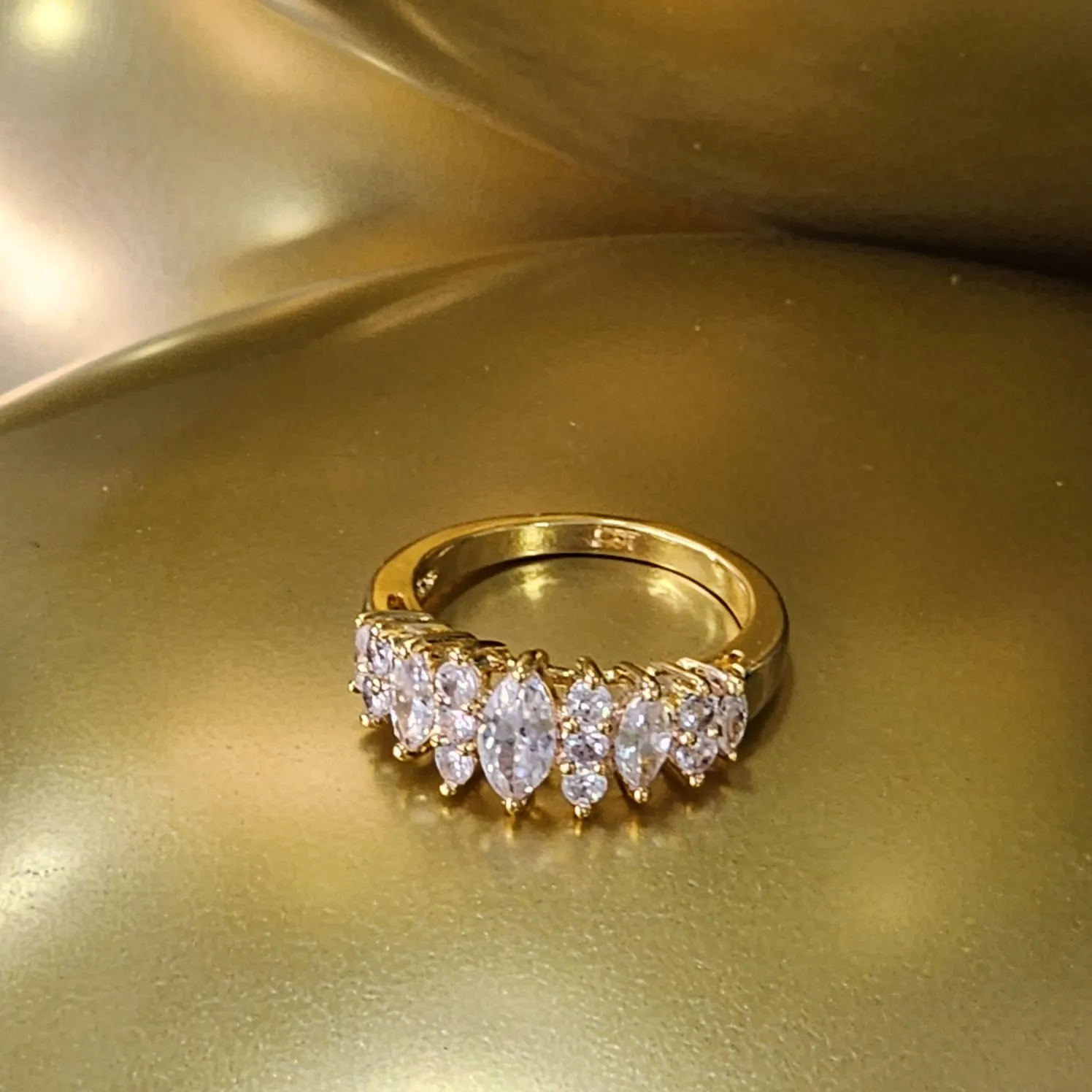 ANEL DOURADO ZIRCÔNIA CRISTAL