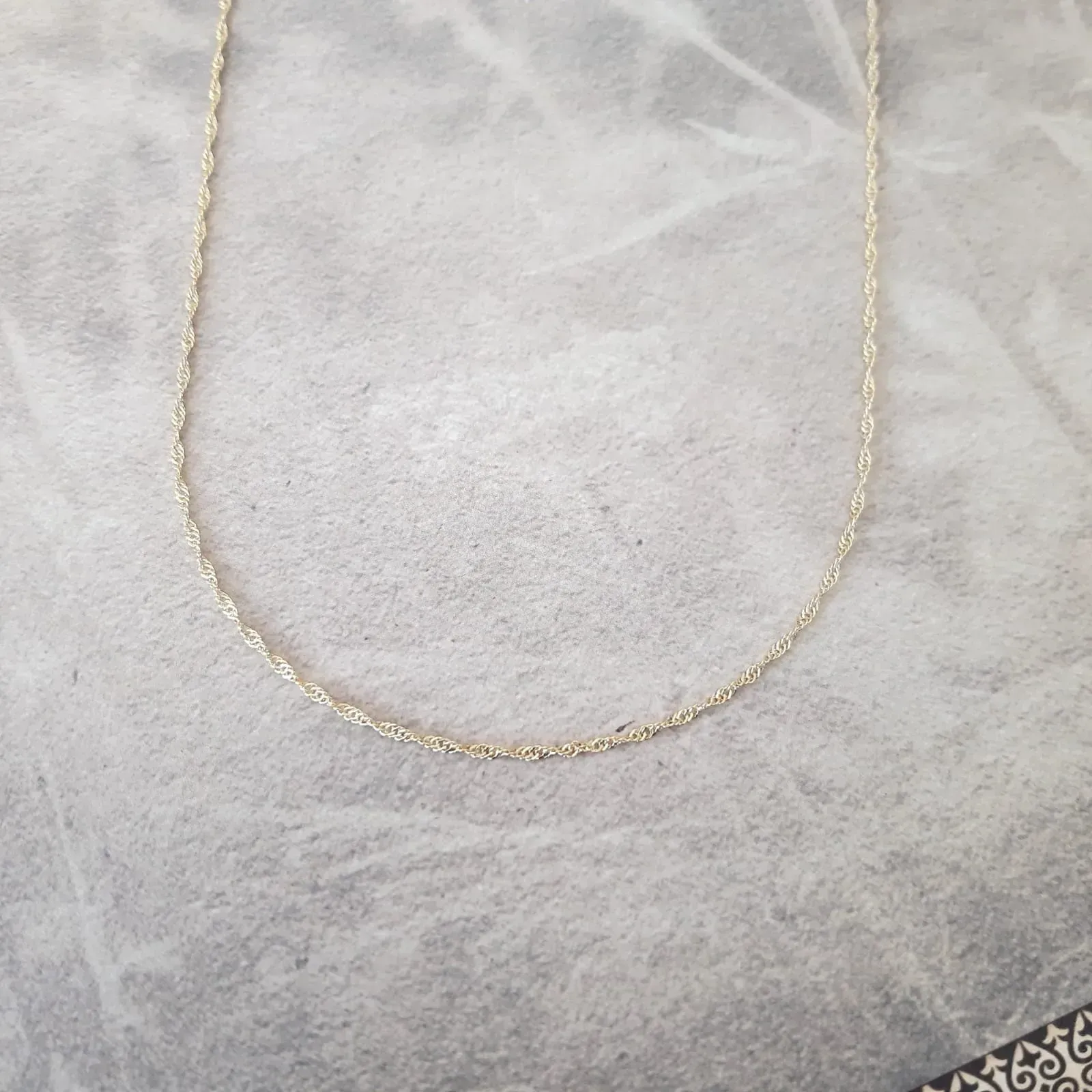 COLAR DOURADO CORRENTE SINGAPURA 60CM