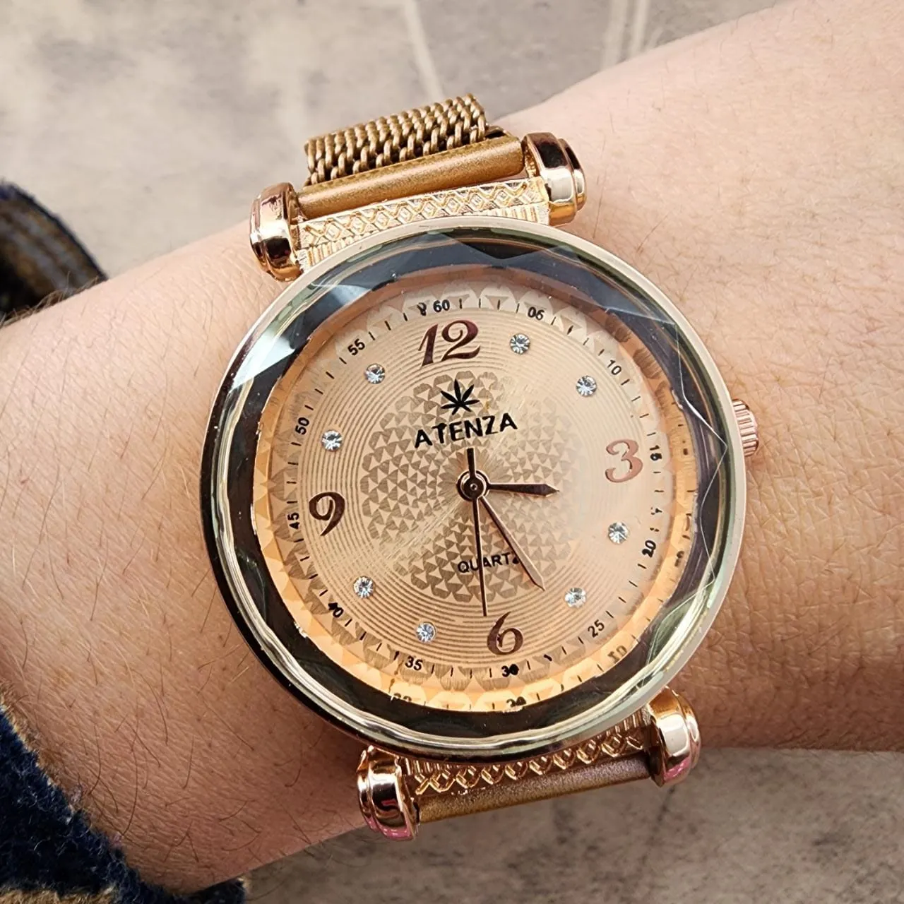 RELÓGIO ROSÊ PULSEIRA ÍMÃ REGULÁVEL