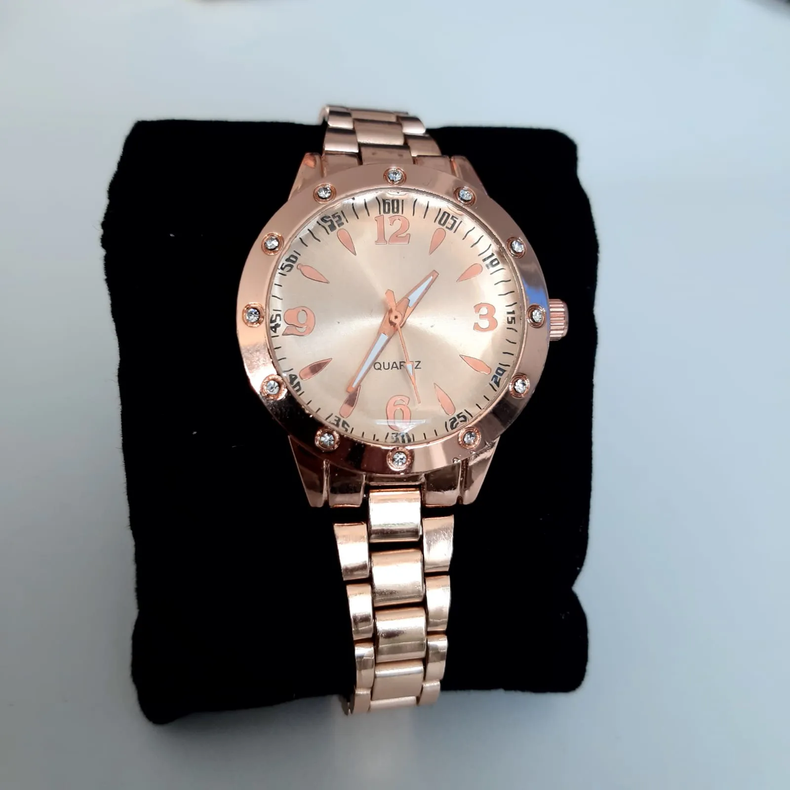 RELÓGIO ROSÊ FEMININO DETALHE MICROZIRCÔNIAS CRISTAL
