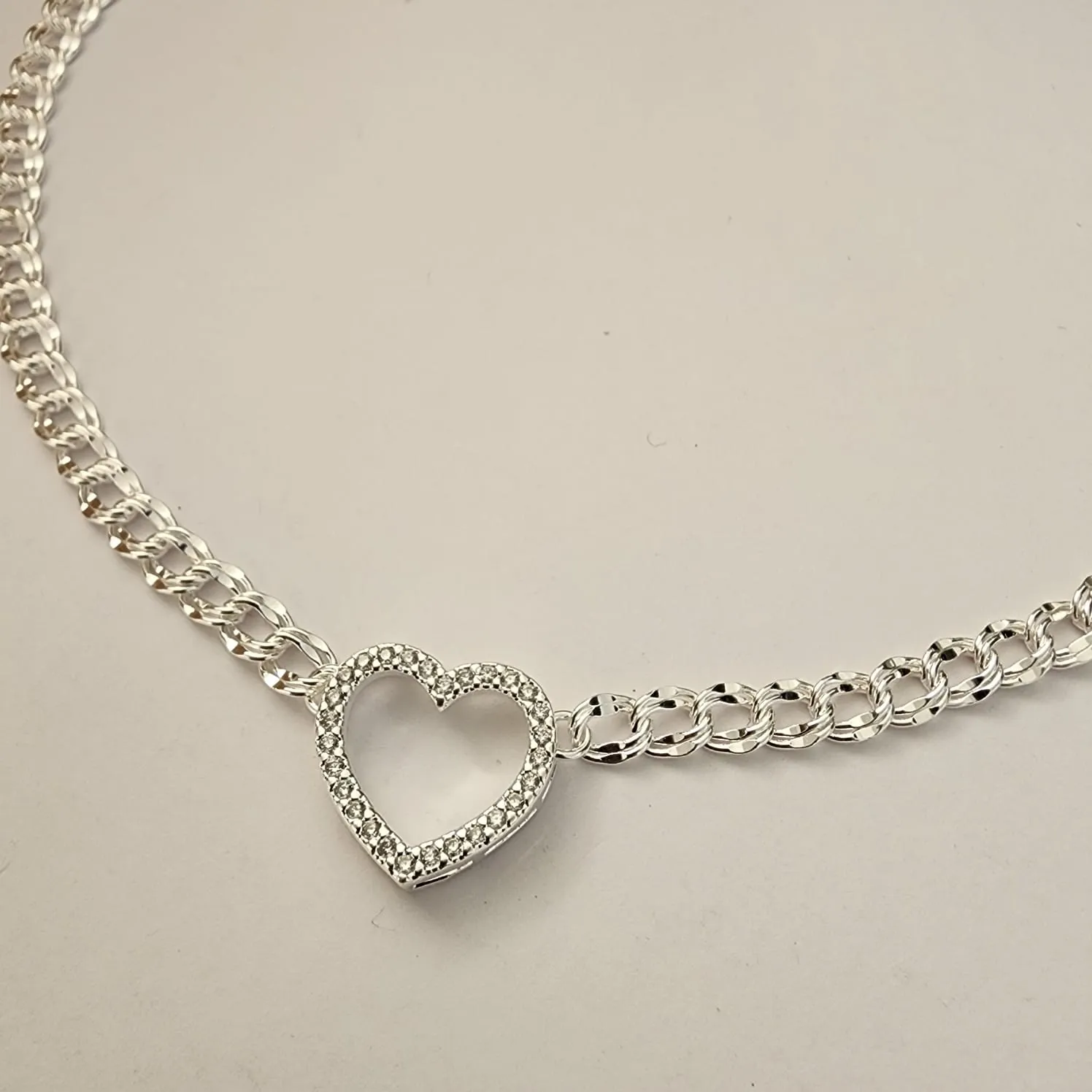 COLAR CHOKER BANHO DE PRATA CORAÇÃO CRAVEJADO
