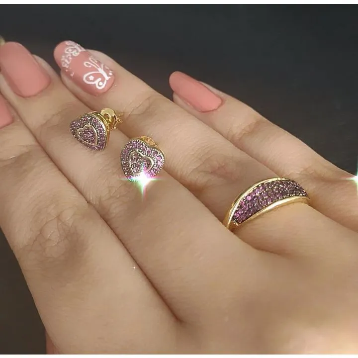ANEL DOURADO TORCIDO CRAVEJADO MICROZIRCÔNIAS RUBELITA