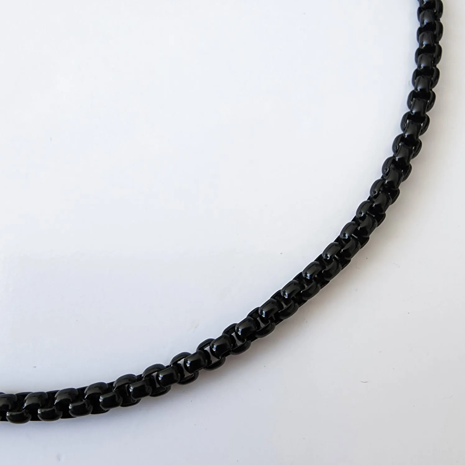 COLAR RESINA PRETO