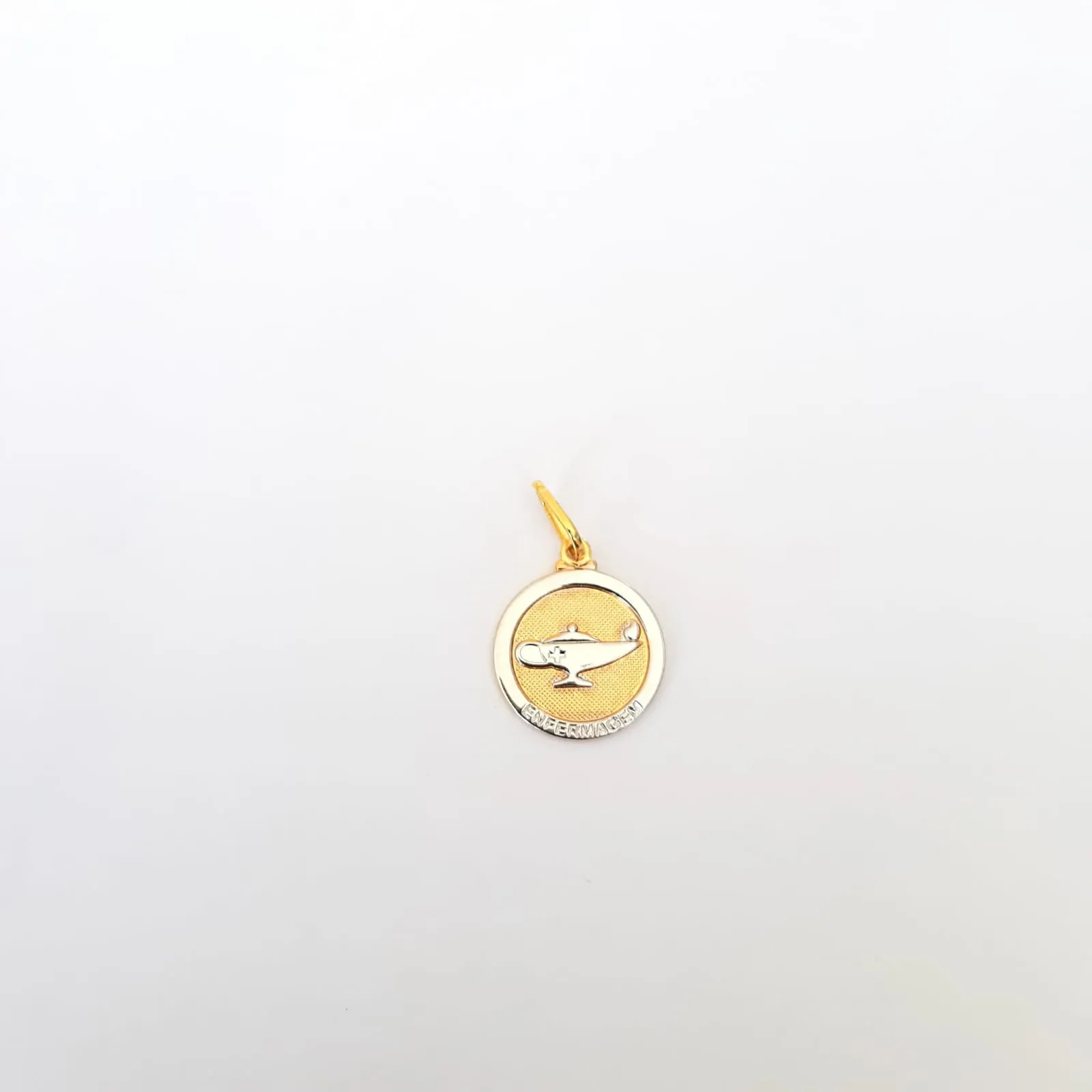 PINGENTE PROFISSÃO ENFERMAGEM BANHO TONS AMARELO E BRANCO
