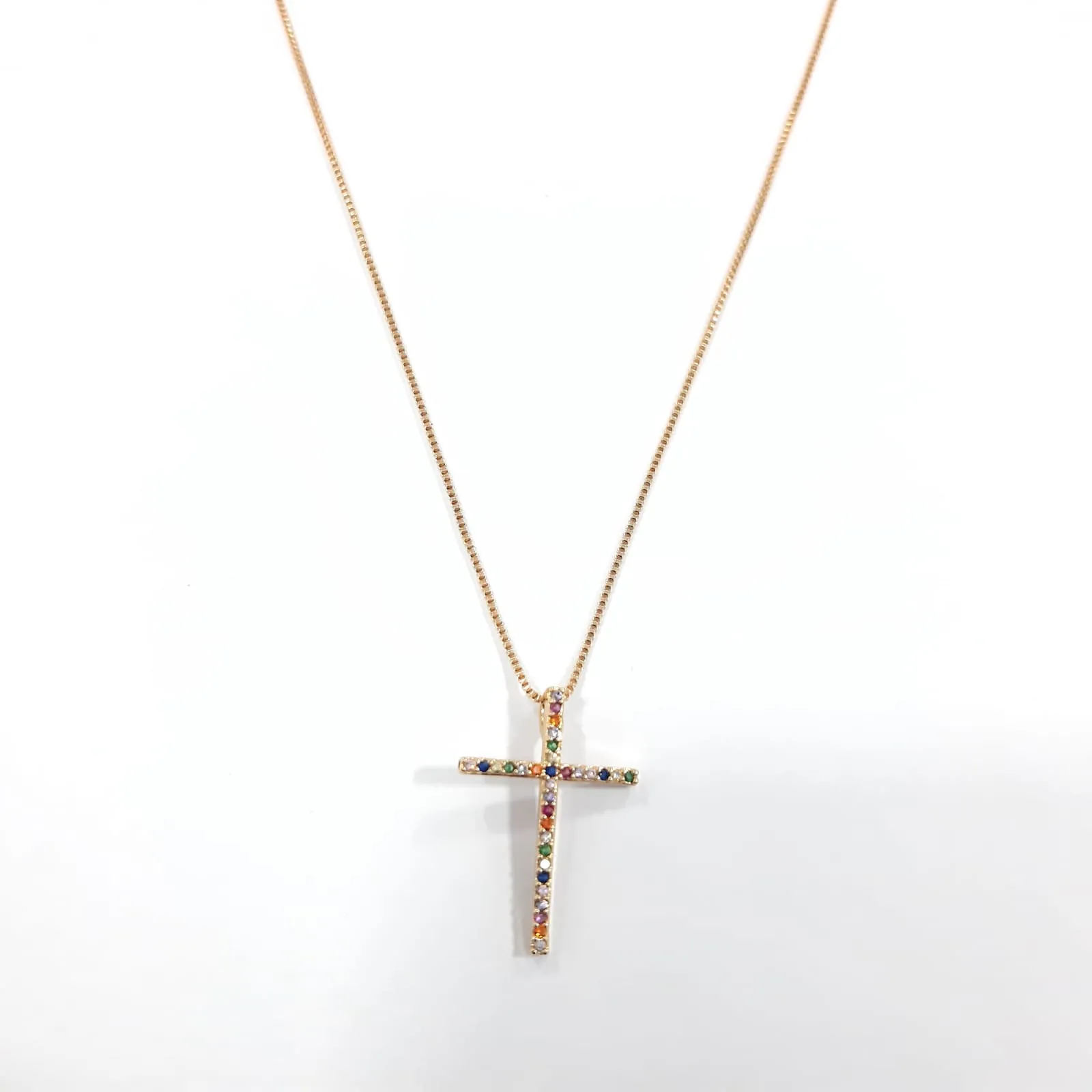 COLAR DOURADO CRUZ MICROZIRCÔNIAS COLORIDAS