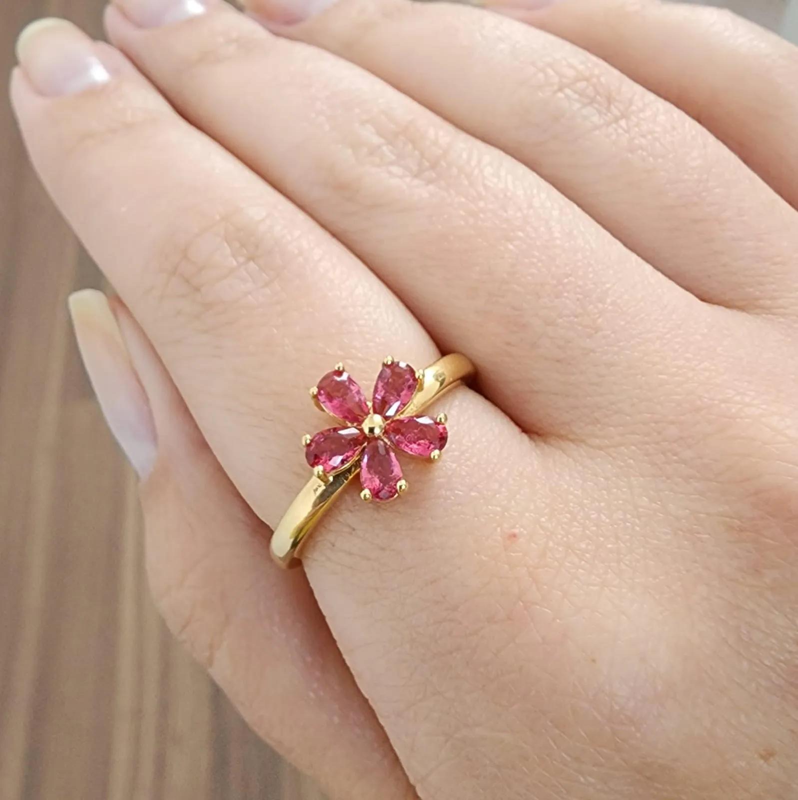 ANEL DOURADO FLOR RUBELITA