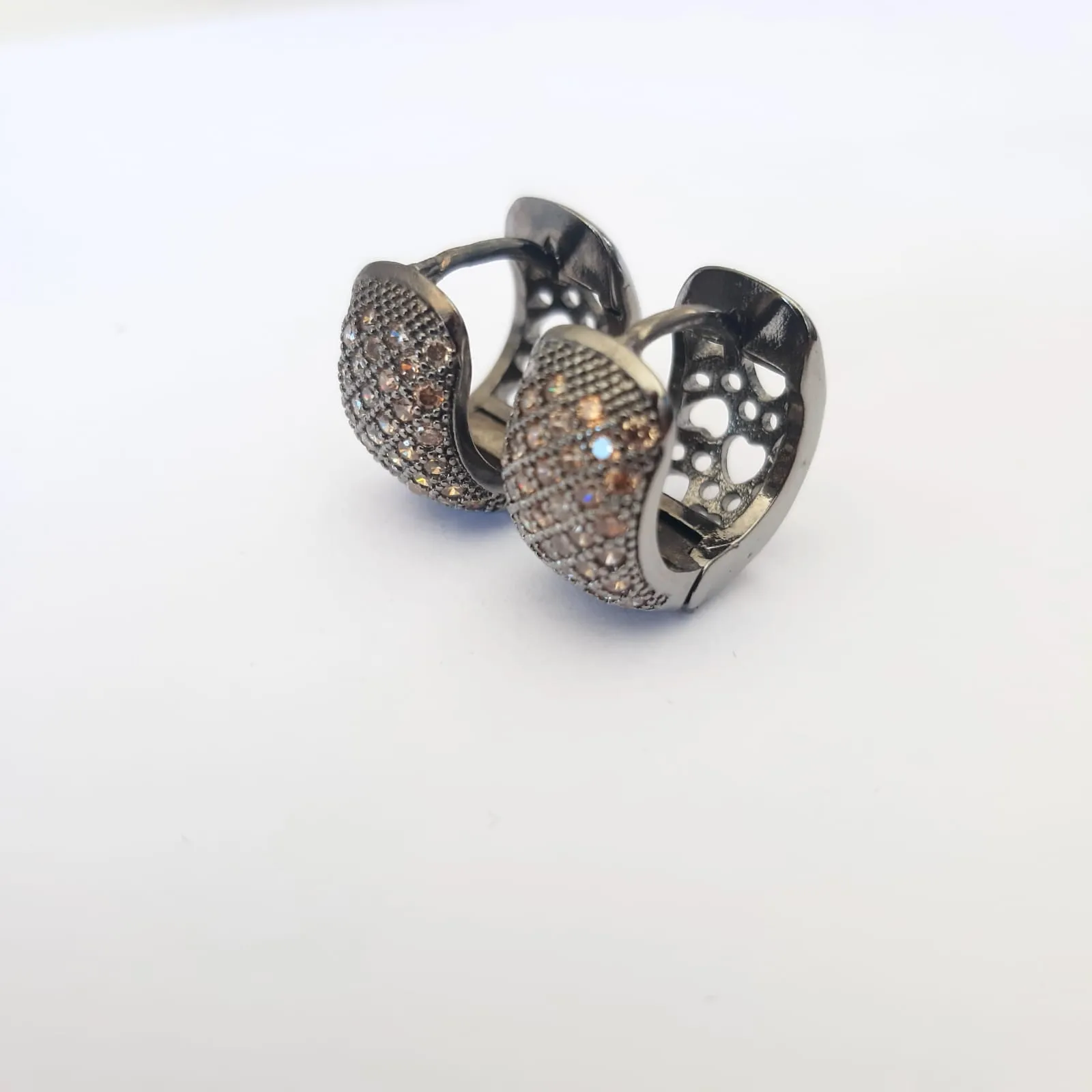 ARGOLINHA RÓDIO NEGRO CRAVEJADO MICROZIRCÔNIAS CITRINO