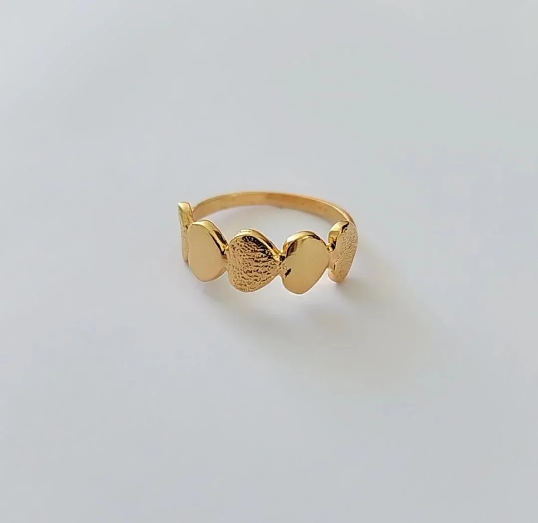 ANEL DOURADO CORAÇÃO TRABALHADO