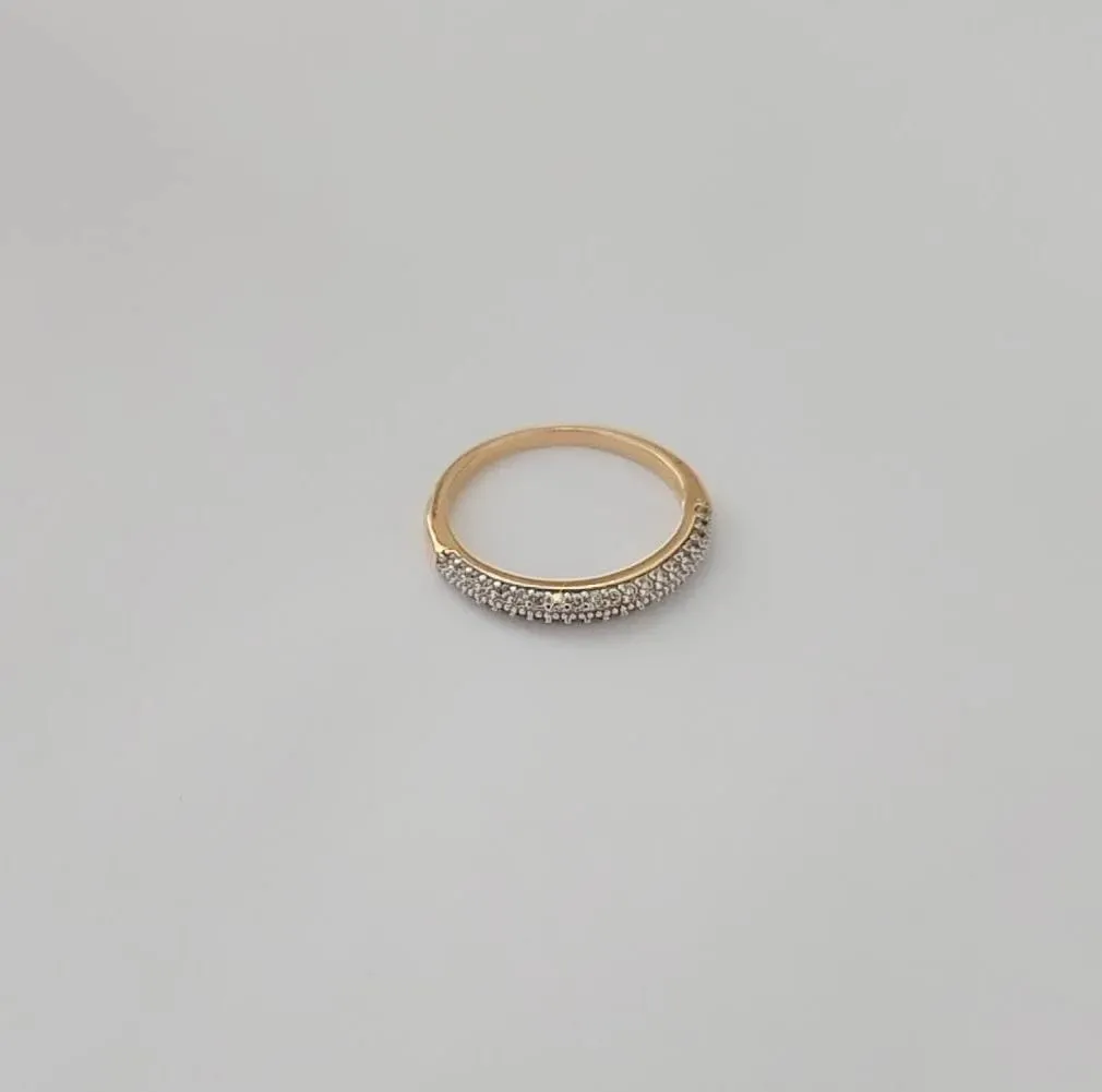 ANEL DOURADO TIPO APARADOR CRAVEJADO MICROZIRCÔNIAS CRISTAL