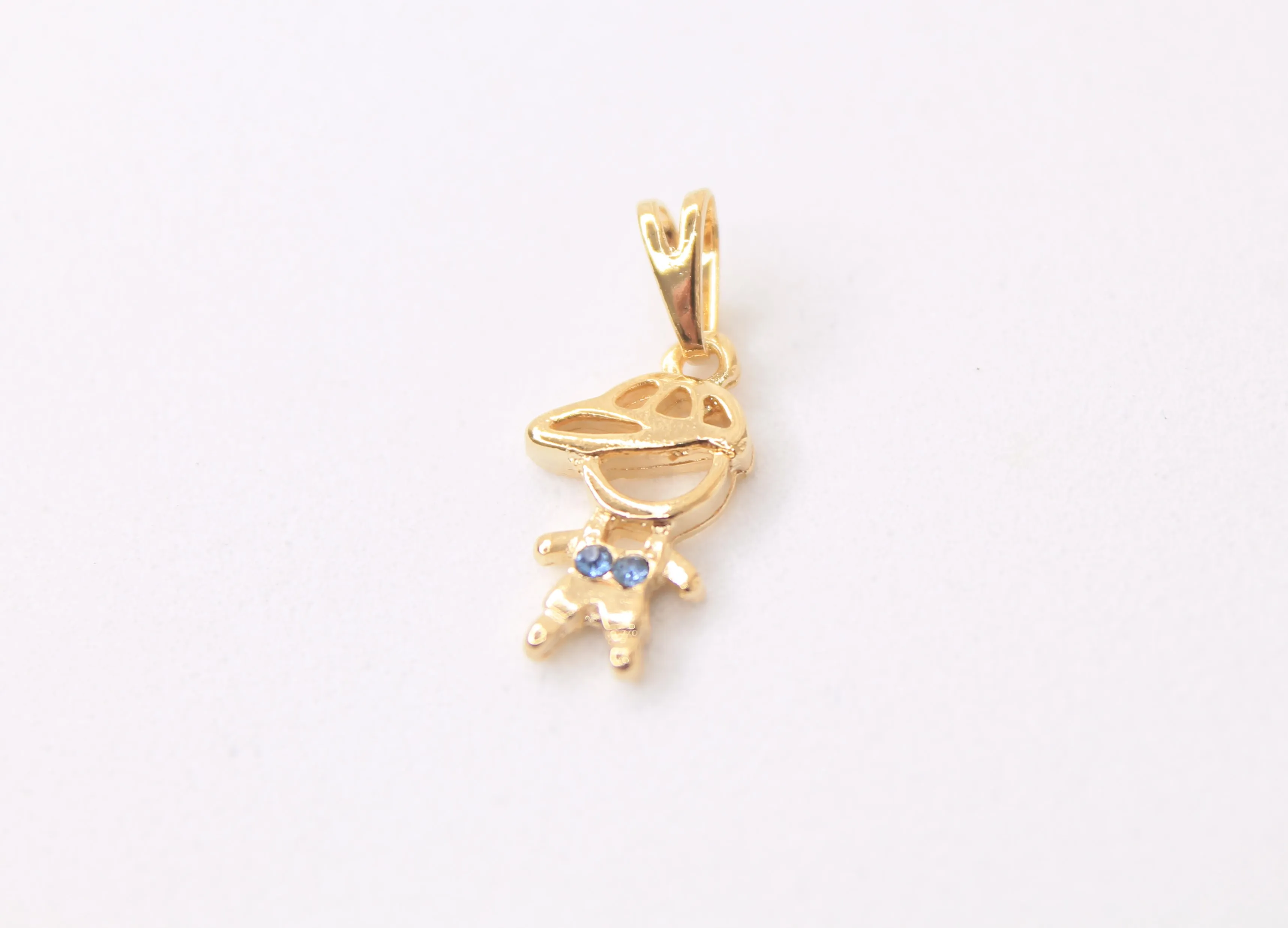 PINGENTE DOURADO MENINO DETALAHE ZIRCÔNIA AZUL