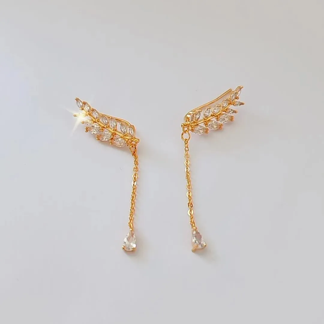 BRINCO EAR CUFF ASA COM FRANJA GOTA
