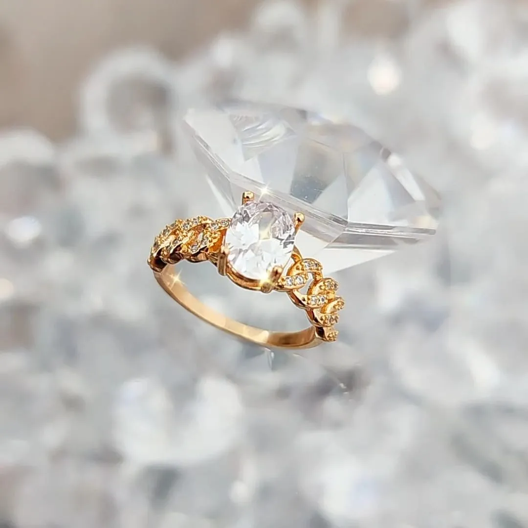 ANEL DOURADO SOLITÁRIO CRAVEJADO PEDRA CRISTAL