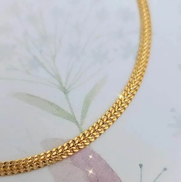 COLAR CHOKER DOURADO MALHA DETALHES ACHATADA