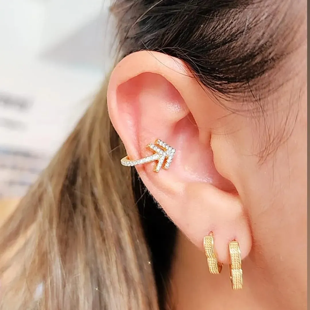 BRINCO PIERCING FAKE DOURADO SETAS CRAVEJADO MICROZIRCÔNIAS CRISTAL