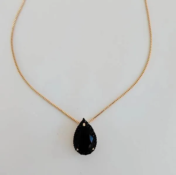 COLAR DOURADO PINGENTE GOTA ZIRCÔNIA NEGRA CRAVEJADO