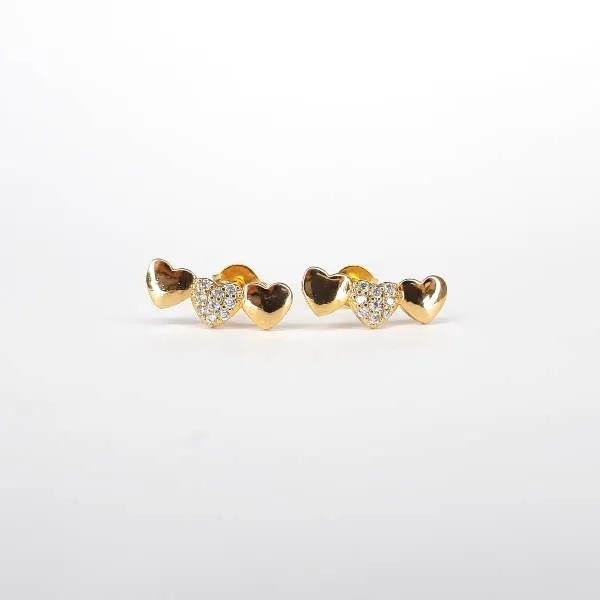 BRINCO DOURADO TRÊS CORAÇÕES DETALHE ZIRCÔNIA CRISTAL