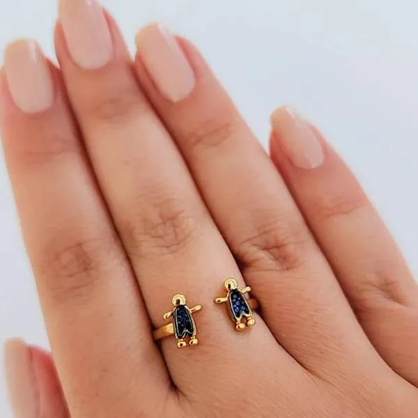 ANEL DOURADO ABERTO MENINOS CRAVEJADO MICROZIRCÔNIAS SAFIRA