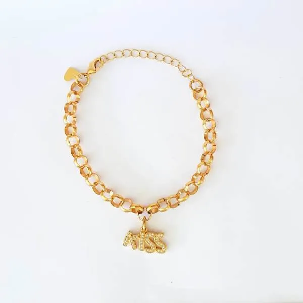 PULSEIRA DOURADA ELO PORTUGUÊS PINGENTE KISS ZIRCÔNIAS CRISTAL
