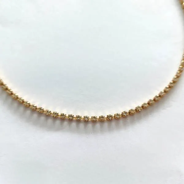 COLAR DOURADO CORRENTE CRAVEJADA EM MICROZIRCÔNIAS CRISTAL