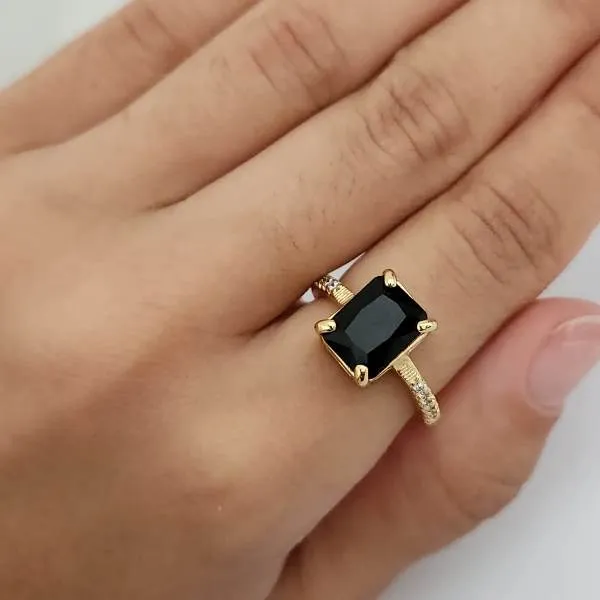 ANEL DOURADO ZIRCÔNIA NEGRA