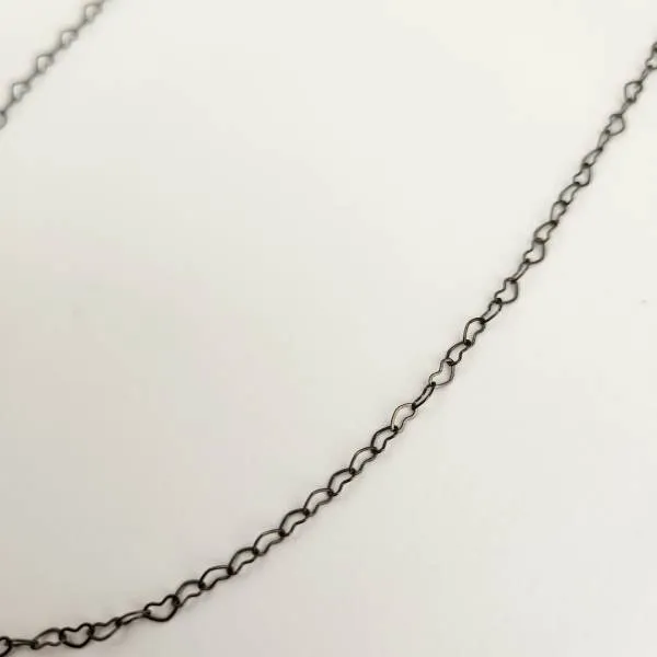 COLAR RÓDIO NEGRO CORAÇÕES