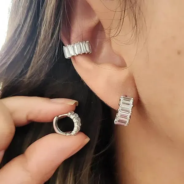 CONJUNTO ARGOLINHA RÓDIO BRANCO CRAVEJADA NAVETE CRISTAL E PIERCING FAKE