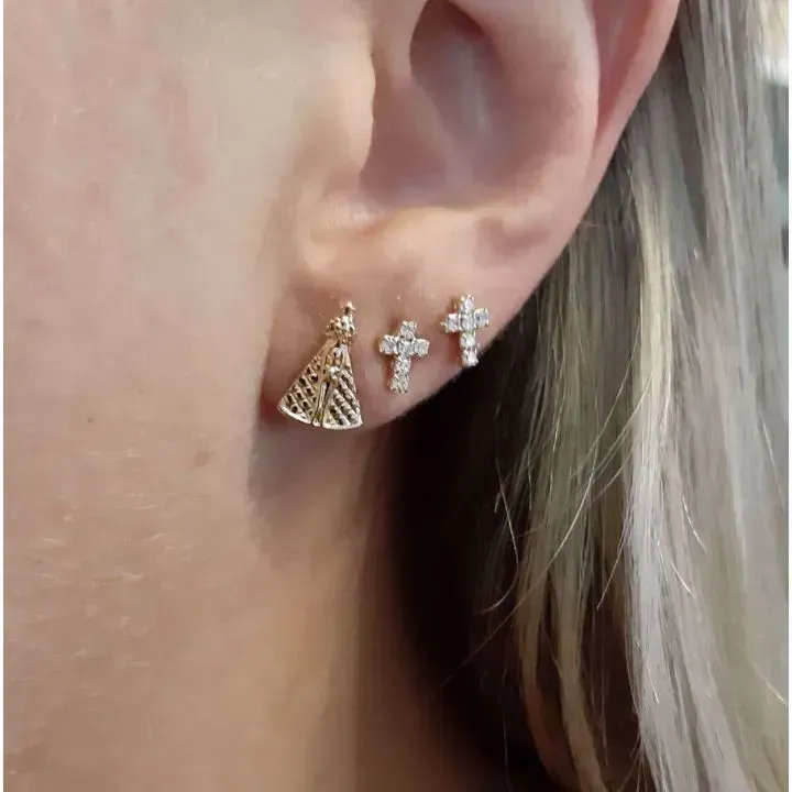 TRIO DOURADO NOSSA SENHORA APARECIDA E CRUZ CRAVEJADA EM MICROZIRCÔNIAS CRISTAL