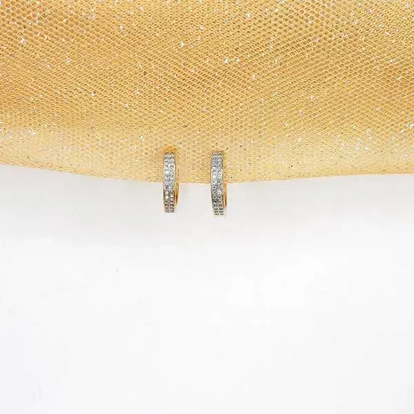 ARGOLA DOURADA CRAVEJADA MICROZIRCÔNIAS