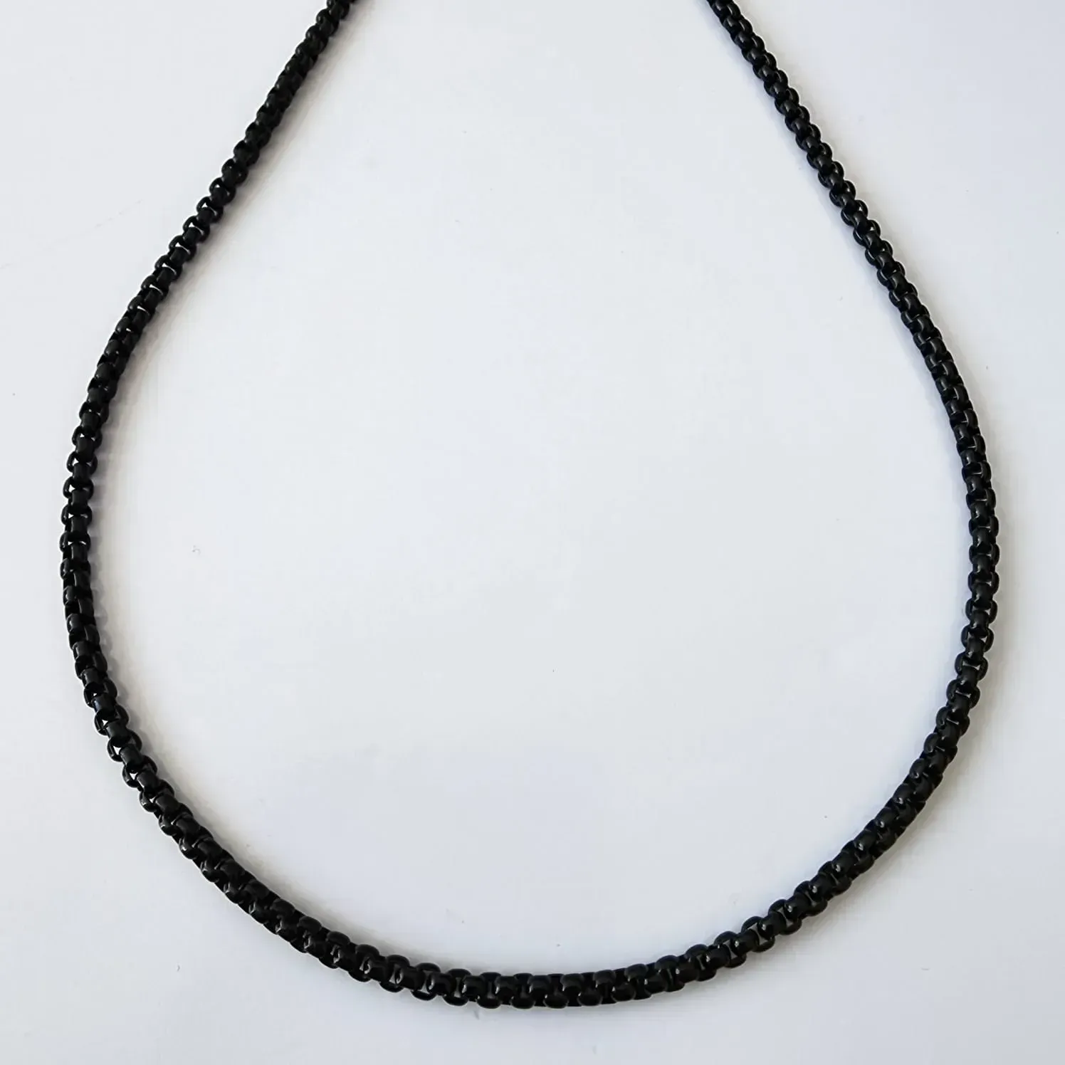 COLAR RESINA PRETO