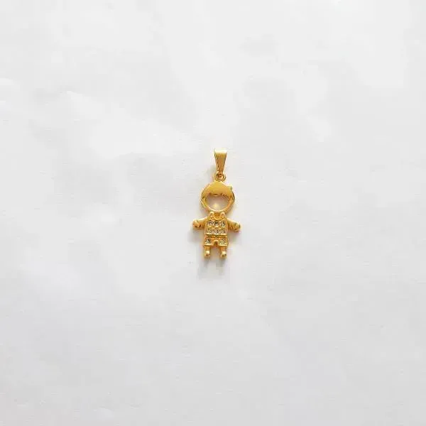 PINGENTE DOURADO MENINO CRAVEJADO ZIRCÔNIAS CRISTAL