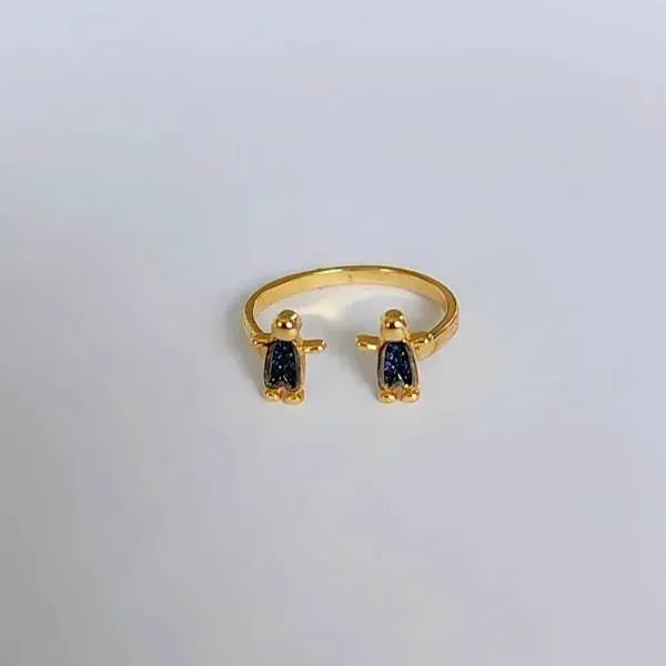 ANEL DOURADO ABERTO MENINOS CRAVEJADO MICROZIRCÔNIAS SAFIRA