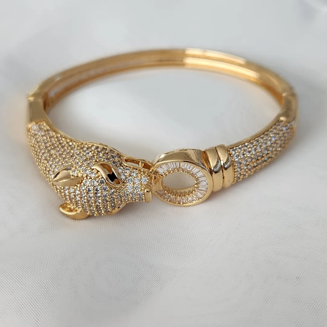 BRACELE DOURADO TIGRE CRAVEJADO