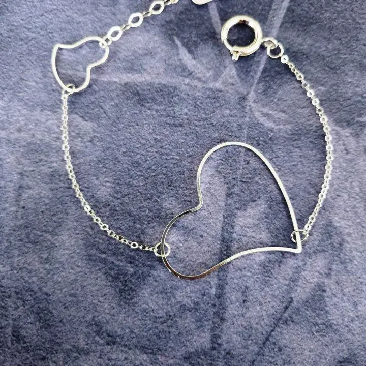 PULSEIRA PRATA LEVE CORAÇÃO VAZADO GRANDE E MÉDIO