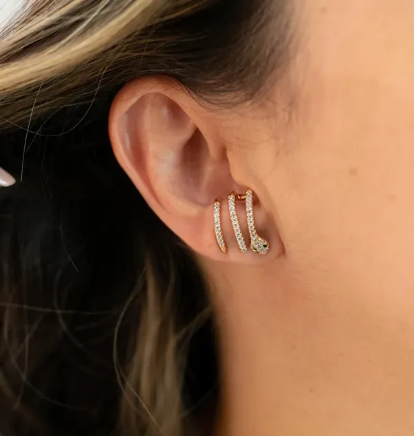 BRINCO DOURADO EAR CUFF COBRA ZIRCÔNIAS