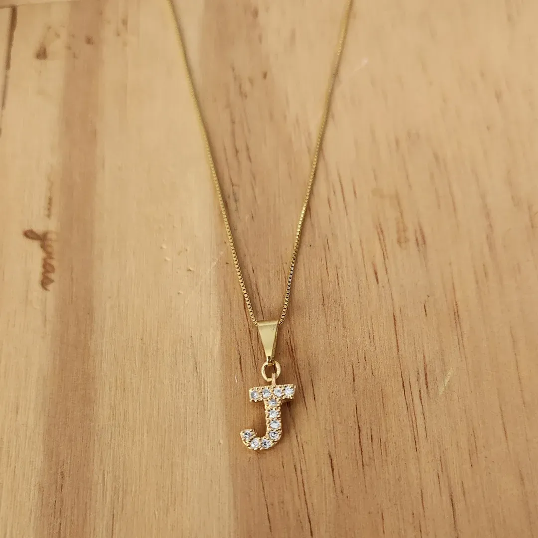 COLAR VENEZIANA COM PINGENTE LETRA J
