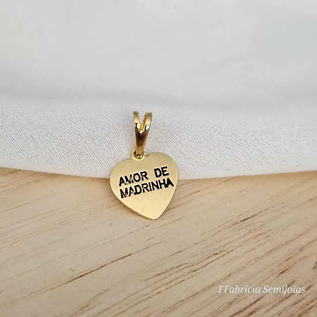 PINGENTE DOURADO CORAÇÃO AMOR DE MADRINHA