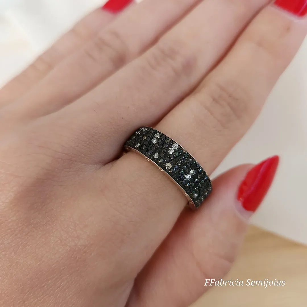 ANEL PRATA 925 AMOR CRAVEJADO MICROZIRCÔNIAS NEGRAS E CRISTAL