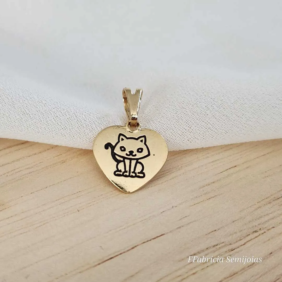 PINGENTE DOURADO CORAÇÃO GATO
