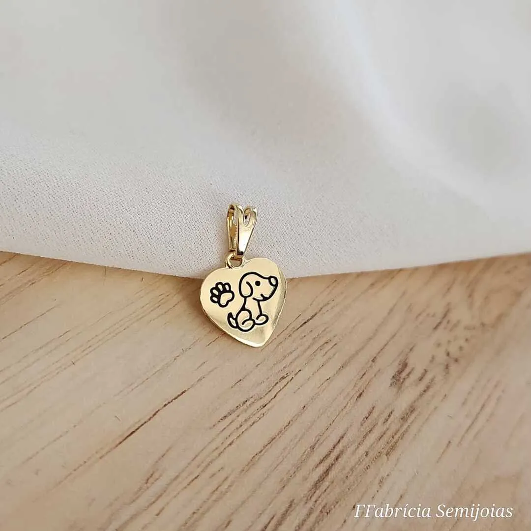 PINGENTE DOURADO CORAÇÃO CACHORRO