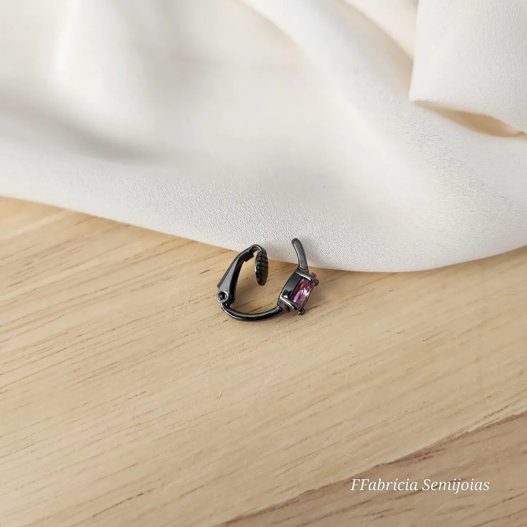 PIERCING FAKE RÓDIO NEGRO PEDRA QUARTZO ROSA